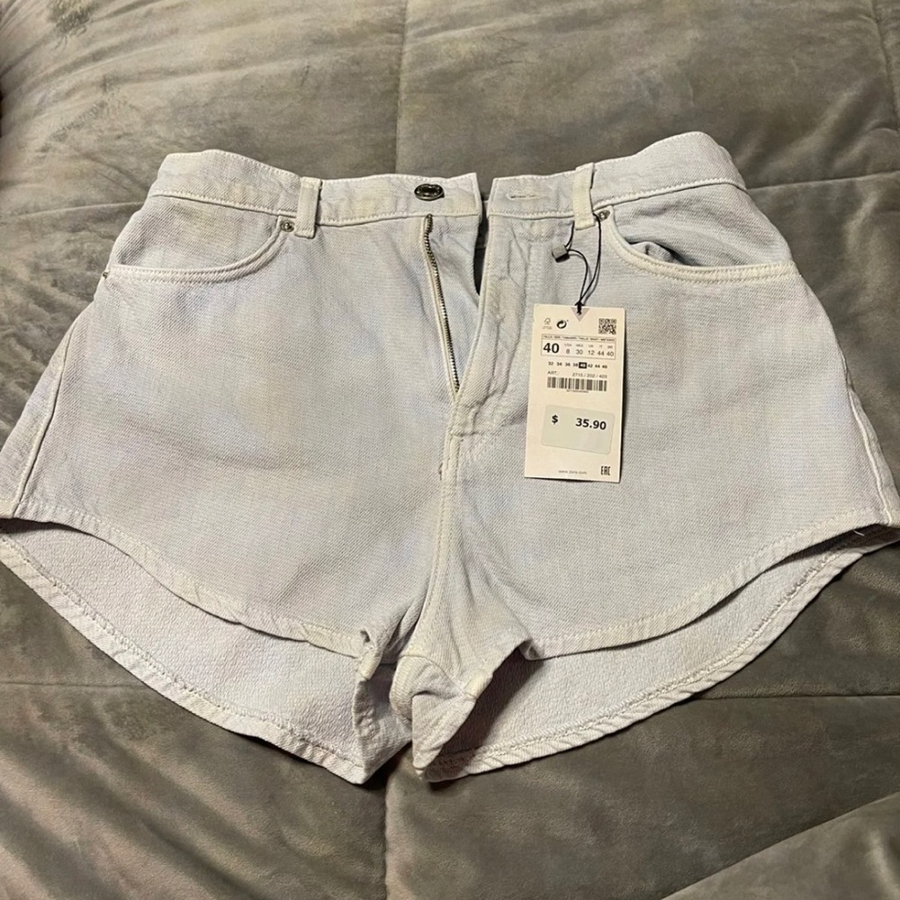 Light blue denim, high waisted shorts size 40